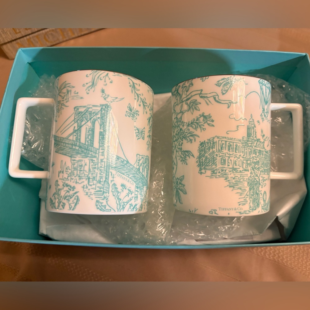 LANDMARK EXCLUSIVE TIFFANY AND CO BONE CHINA TOILE MUGS